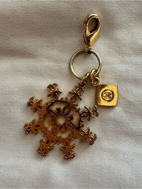 Chanel Christmas Snowflake Gold Logo Charm Beauty Gift Pendant